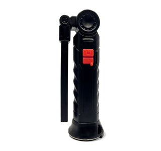 Car and Driver 800-Lumen Rechargeable Magnetic Work Light Flashlight